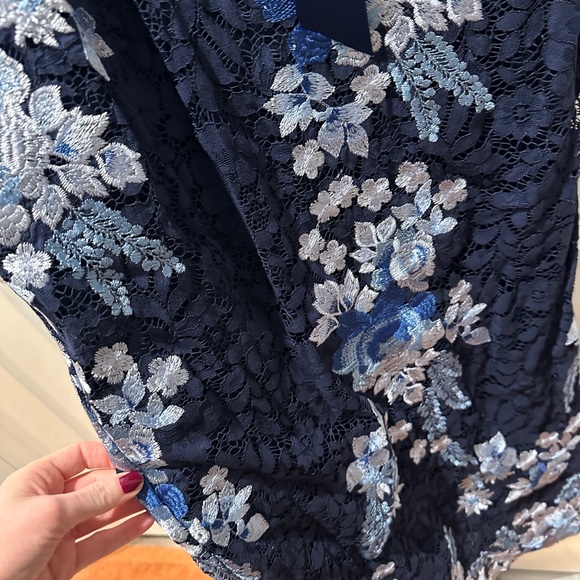 Bought for my mother in law for our wedding , she wore something else instead. - Picture 5 of 6